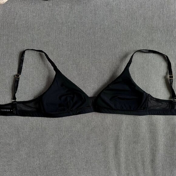 Pepper Limitless Wirefree Scoop Bra - Black - Small - Lightly Used, Excellent Co - Picture 4 of 9